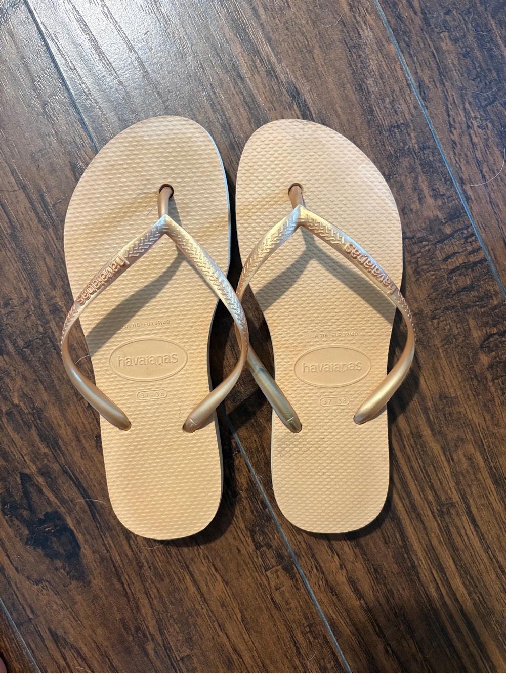 Havaianas Women's Sandals in Gold Metallic